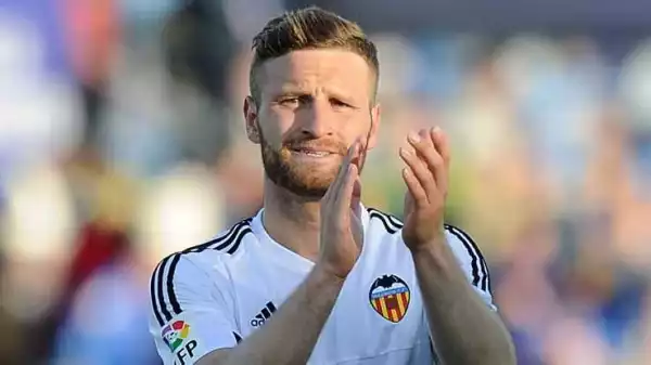 Ozil convinced me to sign for Arsenal – Mustafi